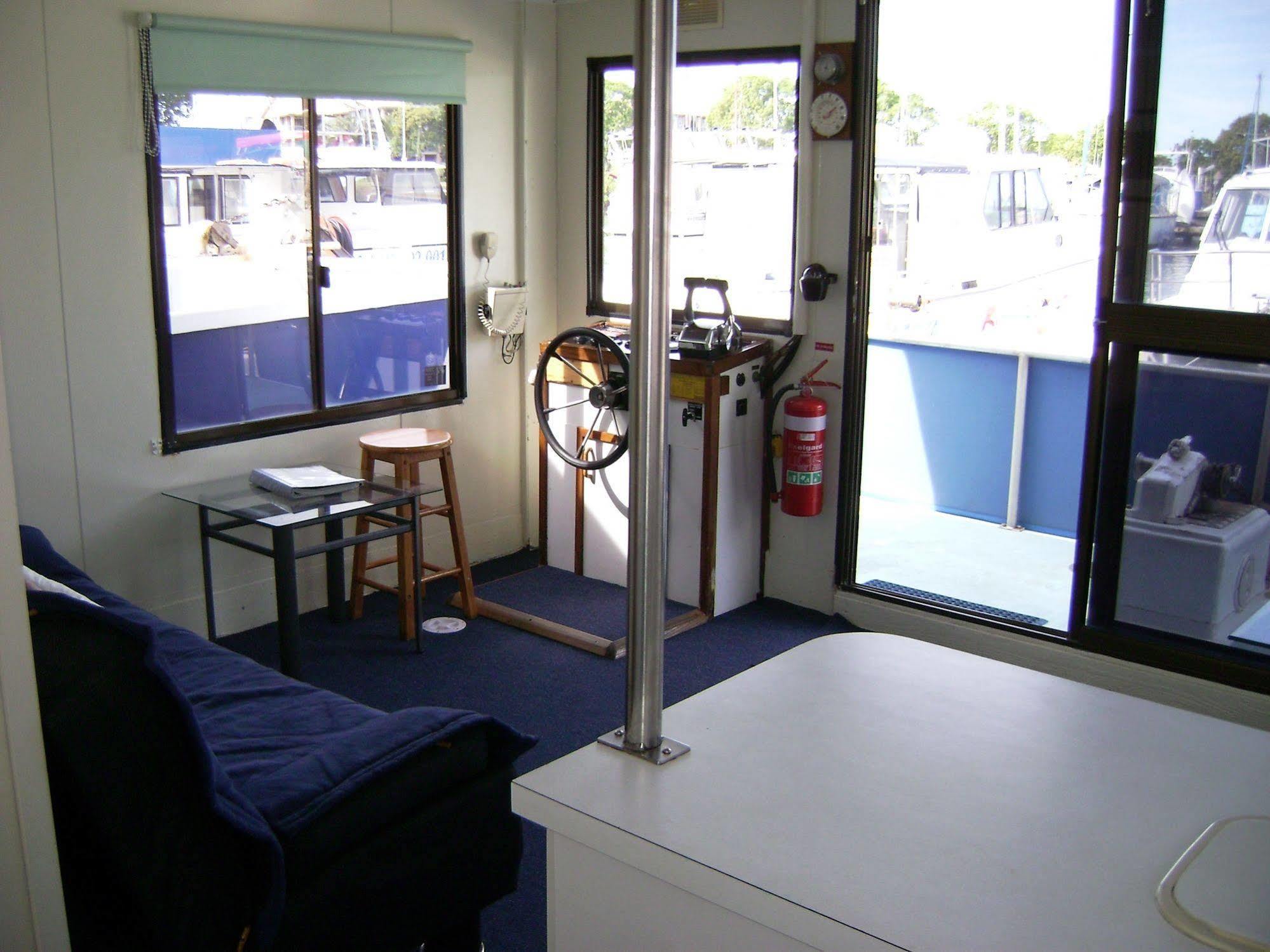 Boyds Bay Houseboat Holidays Hotel Tweed Heads Exterior photo