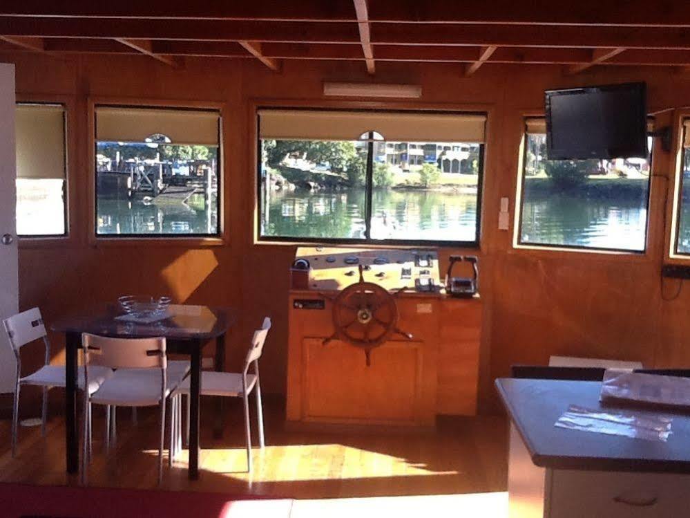 Boyds Bay Houseboat Holidays Hotel Tweed Heads Exterior photo